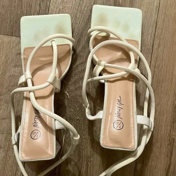 NASTY GAL square toed lace up chunky heels - Picture 3 of 4